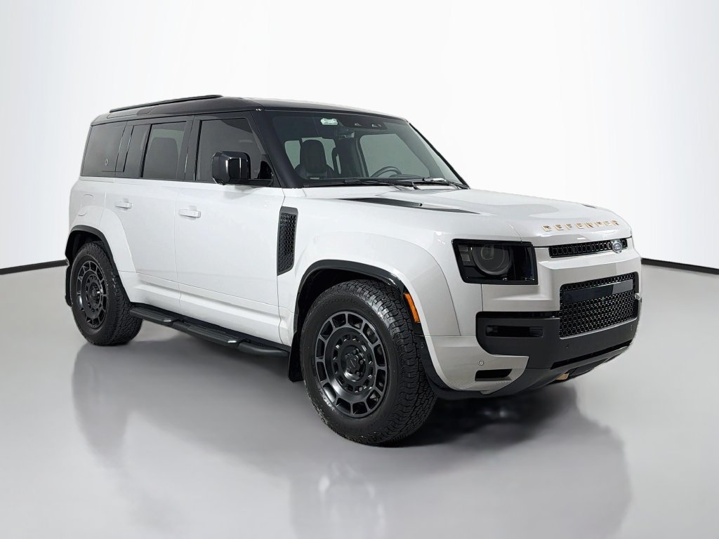 Used 2026 Land Rover Defender 110 OCTA AWD/4WD image 3