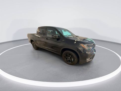 Used 2025 Honda Ridgeline Black Edition image 2