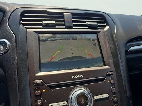 Used 2017 Ford Fusion Titanium FWD image 23