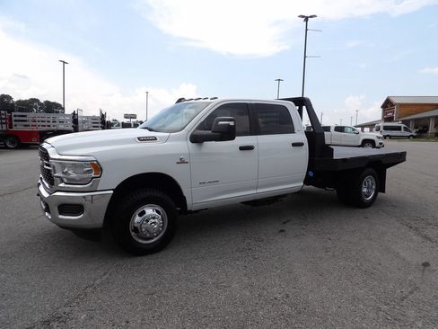 Used 2024 RAM 3500 SLT w/ Quick Order Package 2YG SLT AWD/4WD image 3