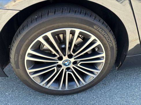Used 2019 BMW 530e w/ Convenience Package RWD image 10