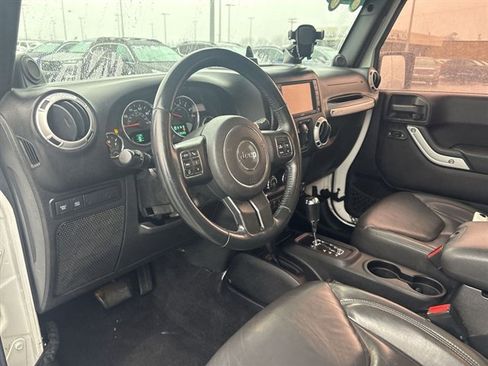 Used 2014 Jeep Wrangler Unlimited Rubicon w/ Dual Top Group image 10