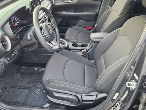 Used 2020 Kia Forte LXS image 11