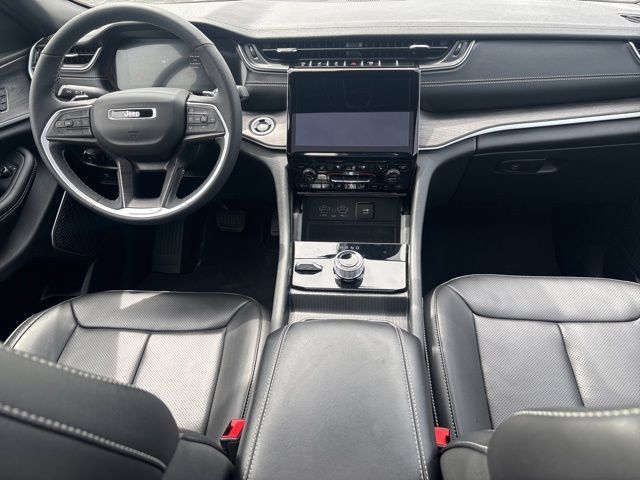 Used 2025 Jeep Grand Cherokee L Limited w/ Luxury Tech Group II AWD/4WD image 26