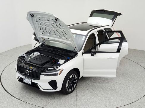 New 2026 Volvo XC60 B5 Plus w/ Protection Package Premier image 33