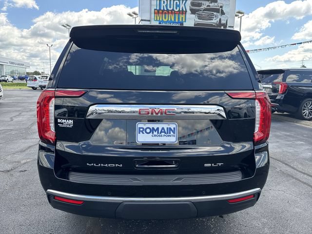 Certified 2022 GMC Yukon SLT w/ SLT Premium Package AWD/4WD image 4