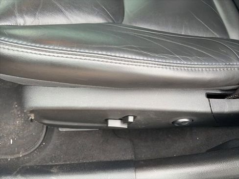 Used 2021 Chrysler 300 Touring L image 18