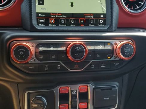 Certified 2021 Jeep Wrangler Unlimited Rubicon AWD/4WD image 29