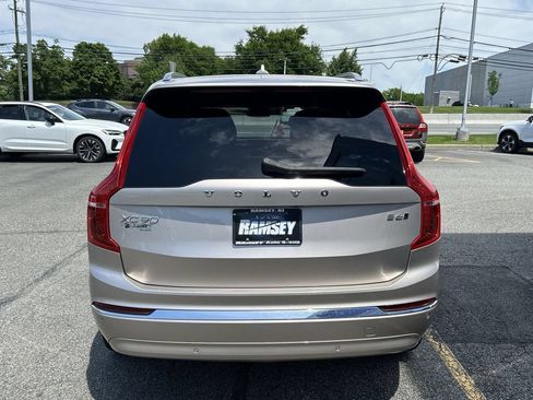 Used 2023 Volvo XC90 B6 Plus AWD/4WD image 27