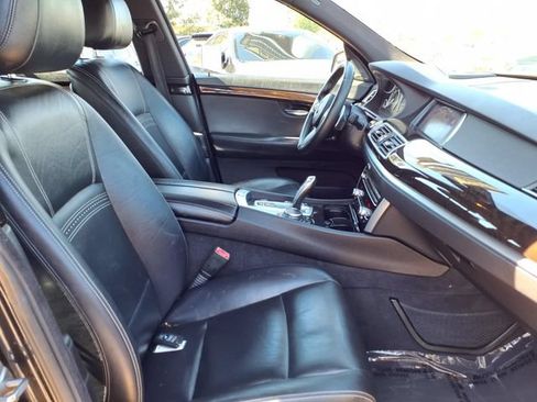 Used 2017 BMW 535i Gran Turismo RWD image 27