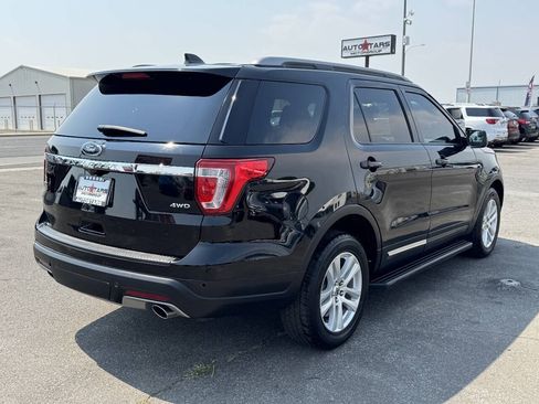 Used 2018 Ford Explorer XLT AWD/4WD image 5