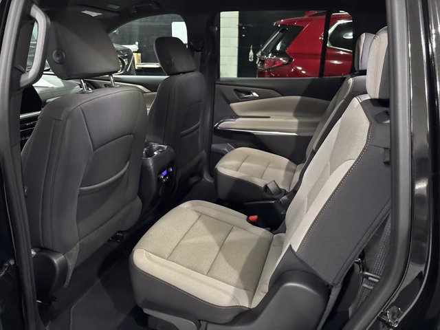 Used 2026 Chevrolet Traverse LT w/ Driver Confidence Package AWD/4WD image 17