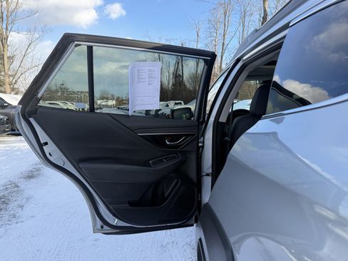 Used 2025 Subaru Outback Touring image 25