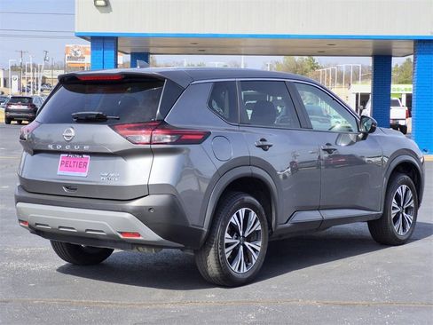 Used 2022 Nissan Rogue SV image 6