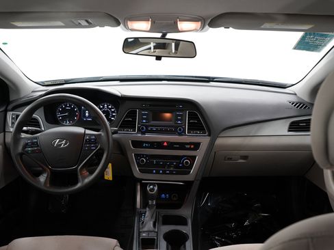 Used 2015 Hyundai Sonata SE FWD image 13