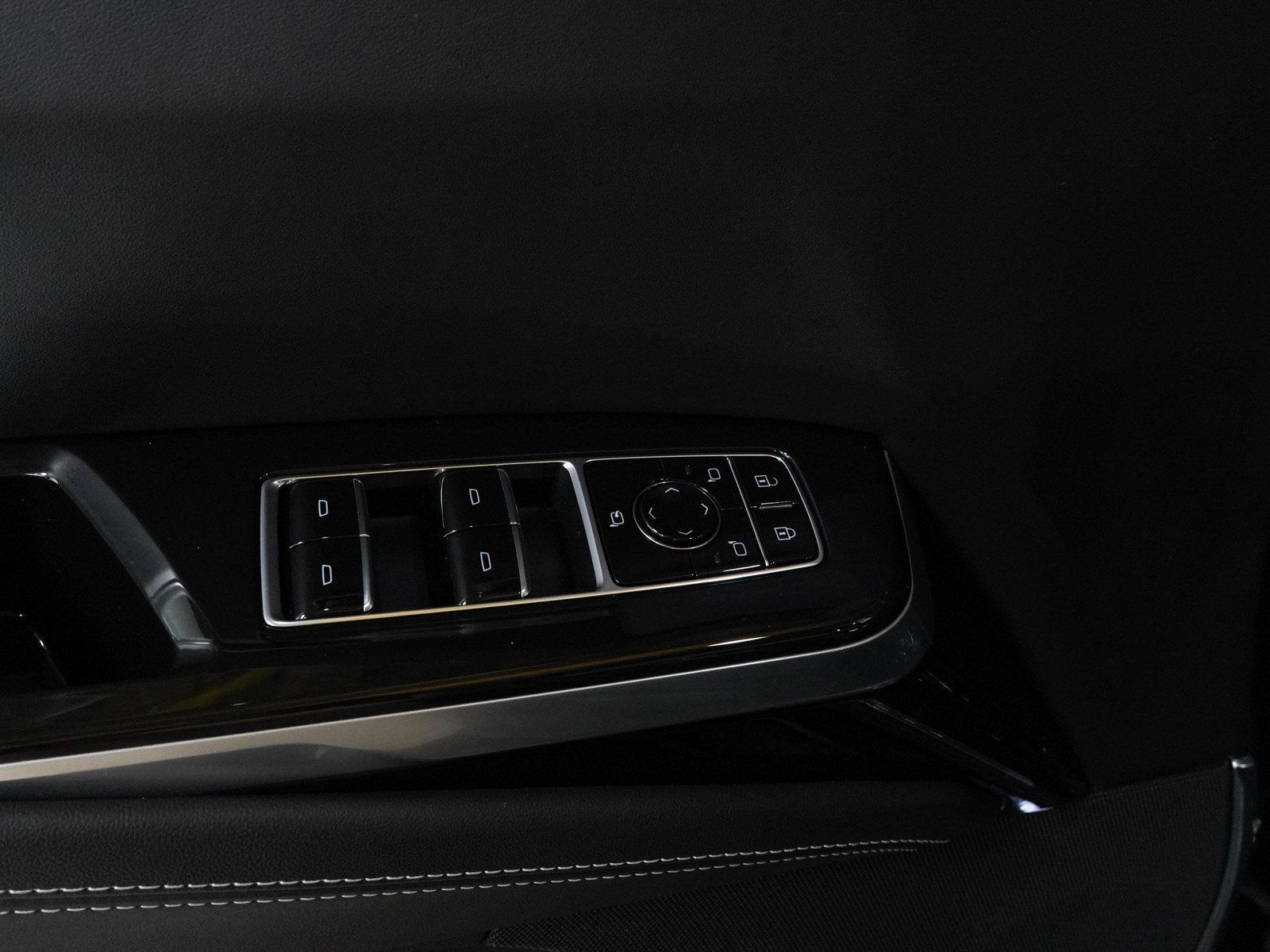 Used 2026 Cadillac Escalade Platinum Sport AWD/4WD image 23
