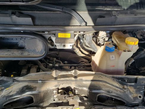 Used 2025 RAM ProMaster 2500 w/ Convenience Group image 20