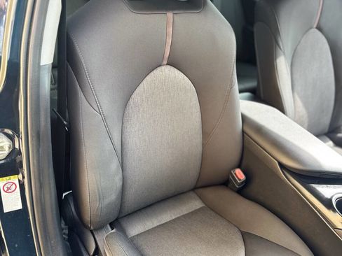 Used 2019 Toyota Camry LE w/ Convenience Package image 16