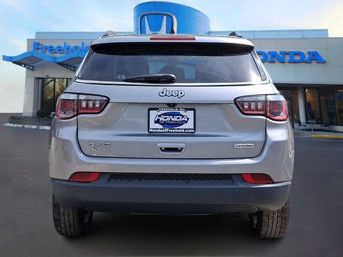 Used 2019 Jeep Compass Latitude w/ Popular Equipment Group AWD/4WD image 6