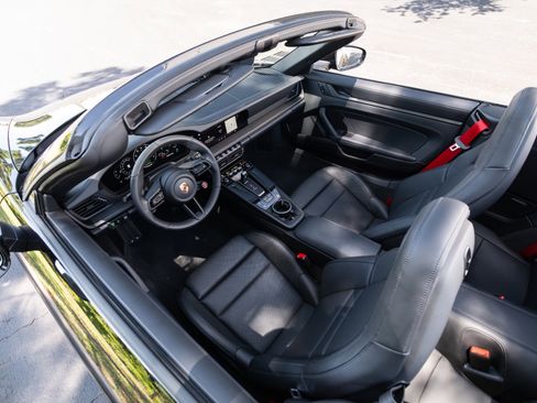 Used 2026 Porsche 911 Carrera GTS RWD image 65