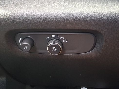 Used 2023 Chevrolet Traverse RS AWD/4WD image 25