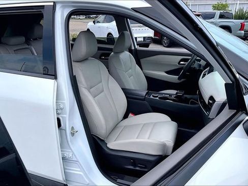 Certified 2024 Nissan Rogue SL AWD/4WD image 27