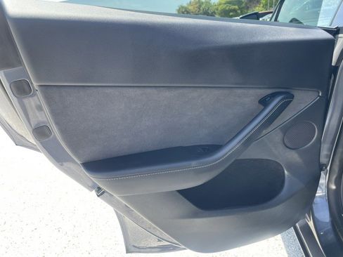 Used 2023 Tesla Model Y AWD image 20