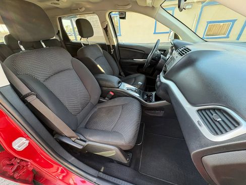 Used 2018 Dodge Journey SE w/ Popular Equipment Group image 11