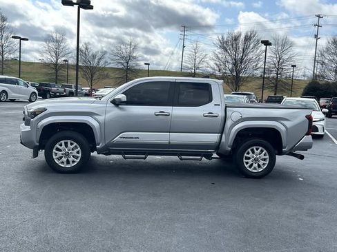 Used 2024 Toyota Tacoma SR5 image 7