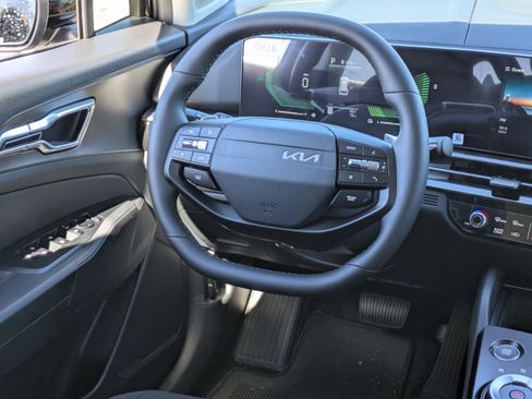 New 2026 Kia Sportage S AWD/4WD image 17