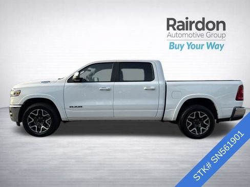 Used 2025 RAM 1500 Laramie AWD/4WD image 4