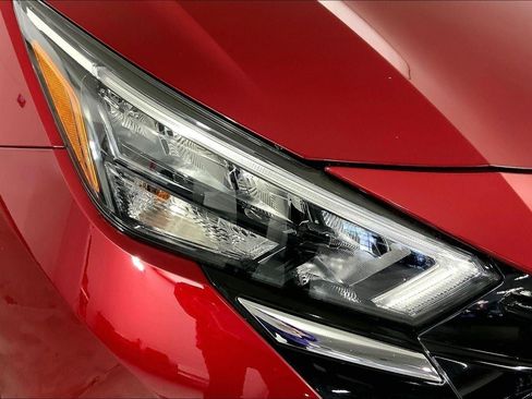 Used 2025 Nissan Versa SV FWD image 26
