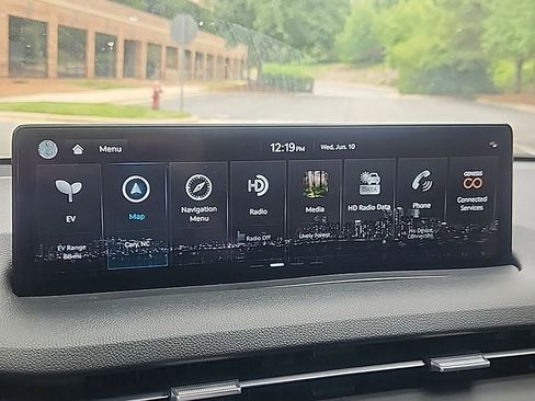 Used 2024 Genesis Electrified GV70 AWD/4WD image 15