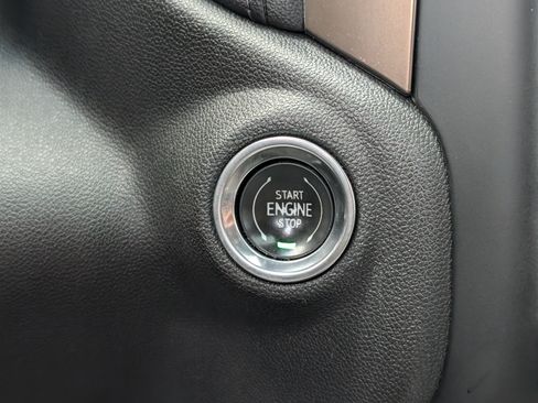 Used 2019 Chevrolet Silverado 1500 High Country AWD/4WD image 33