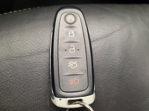 Used 2015 Ford Escape Titanium w/ Equipment Group 301A FWD image 32