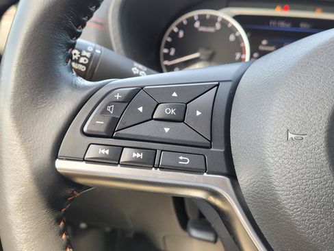 Used 2024 Nissan Sentra SR FWD image 9
