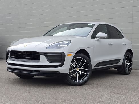 New 2026 Porsche Macan image 1