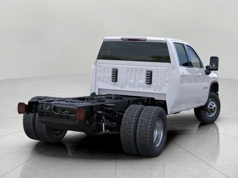 Used 2026 Chevrolet Silverado 3500 W/T RWD image 4