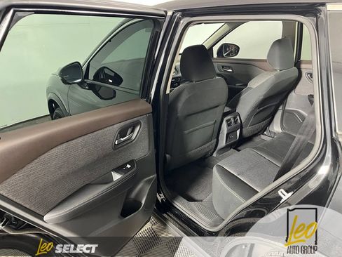 Used 2021 Nissan Rogue SV AWD/4WD image 10