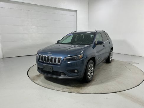 Used 2019 Jeep Cherokee Latitude Plus AWD/4WD image 23