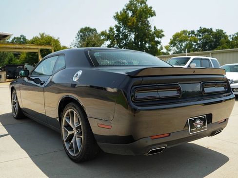Used 2022 Dodge Challenger GT RWD image 4