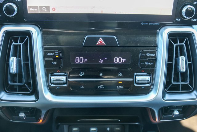 Used 2022 Kia Sorento EX w/ Panoramic Sunroof Package FWD image 28