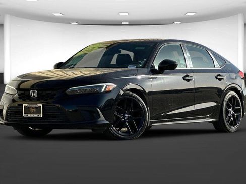 Used 2022 Honda Civic Sport image 2