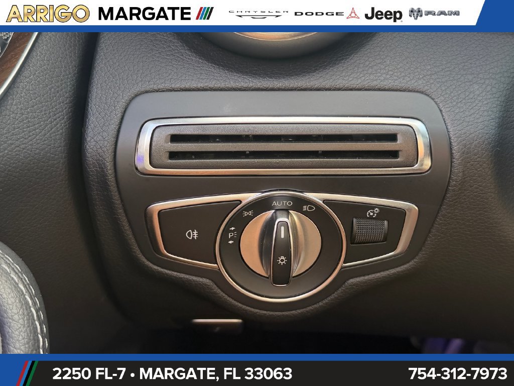 Used 2020 Mercedes-Benz C 300 4MATIC Sedan w/ AMG Line image 35