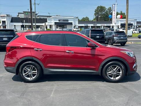 Used 2017 Hyundai Santa Fe Sport FWD image 2