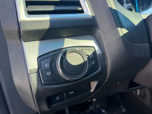 Used 2014 Ford Explorer XLT w/ Equipment Group 202A image 20