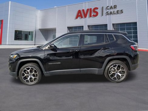 Used 2025 Jeep Compass Limited AWD/4WD image 10
