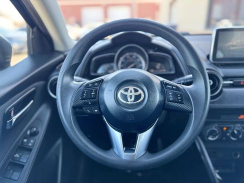 Used 2017 Toyota Yaris iA image 15