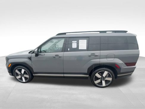 Used 2025 Hyundai Santa Fe Limited FWD image 5