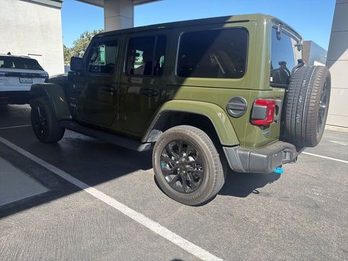 Used 2022 Jeep Wrangler Unlimited Sahara image 8